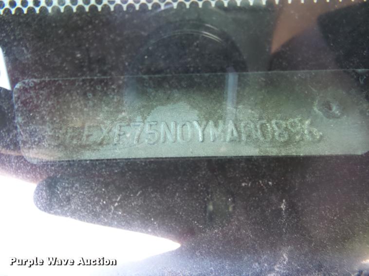 image for item BH9272 2000 Ford F750 refrigerated box truck