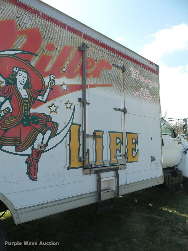 image for item BH9272 2000 Ford F750 refrigerated box truck
