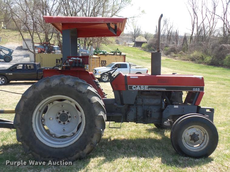 image for item BH9276 Case 685 tractor