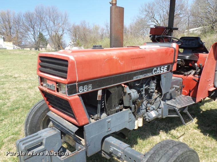 image for item BH9276 Case 685 tractor