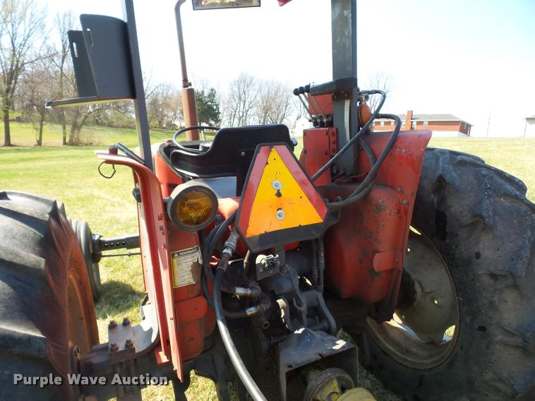 image for item BH9276 Case 685 tractor
