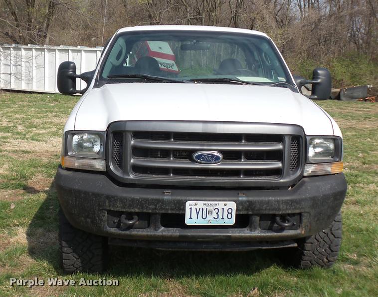 image for item BH9283 2004 Ford F250 Super Duty SuperCab pickup truck