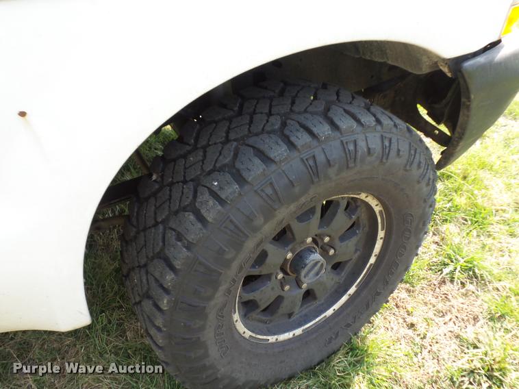 image for item BH9283 2004 Ford F250 Super Duty SuperCab pickup truck