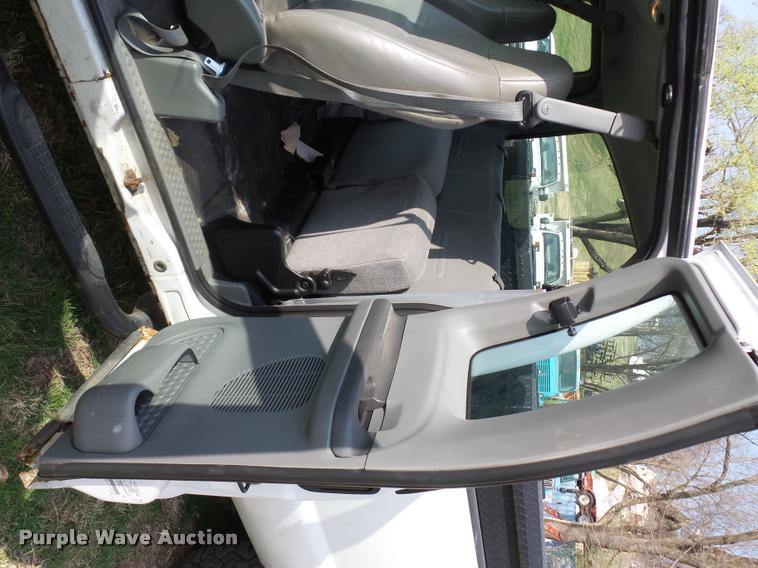 image for item BH9283 2004 Ford F250 Super Duty SuperCab pickup truck