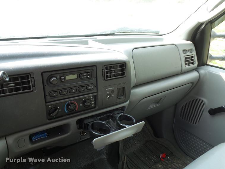 image for item BH9283 2004 Ford F250 Super Duty SuperCab pickup truck