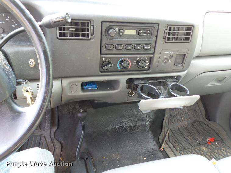 image for item BH9283 2004 Ford F250 Super Duty SuperCab pickup truck