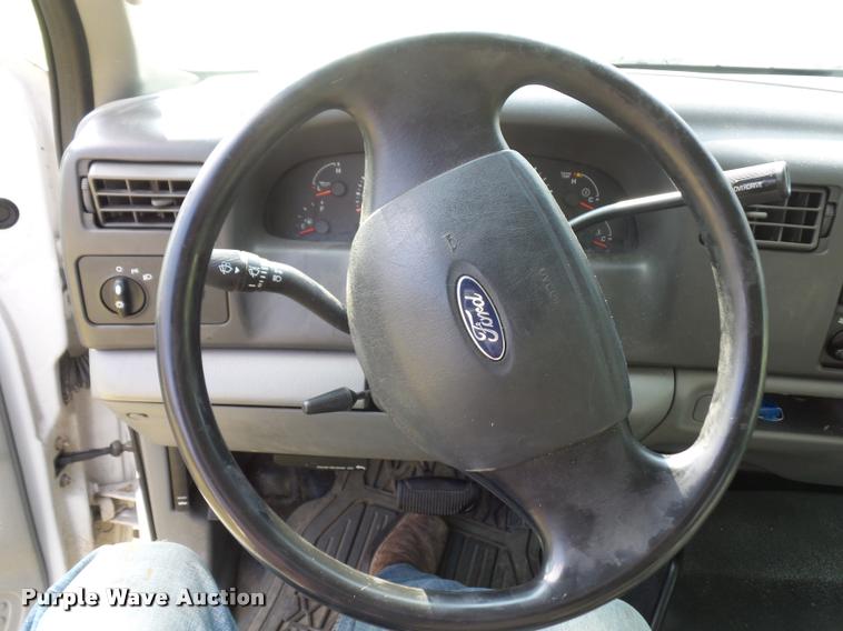 image for item BH9283 2004 Ford F250 Super Duty SuperCab pickup truck