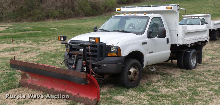 image for item BH9287 2007 Ford F350 Super Duty dump bed pickup truck