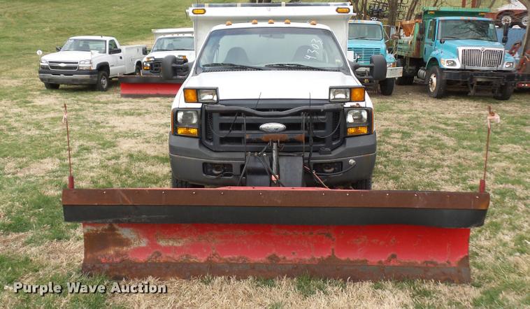 image for item BH9287 2007 Ford F350 Super Duty dump bed pickup truck