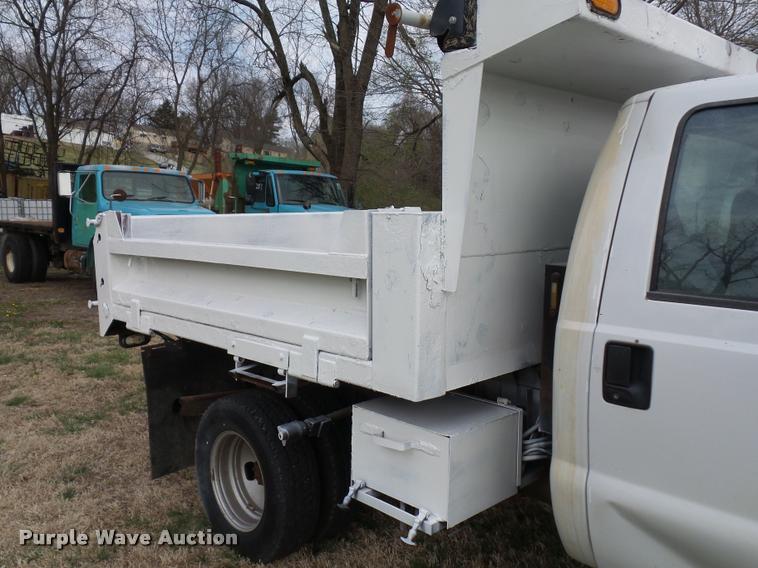image for item BH9287 2007 Ford F350 Super Duty dump bed pickup truck