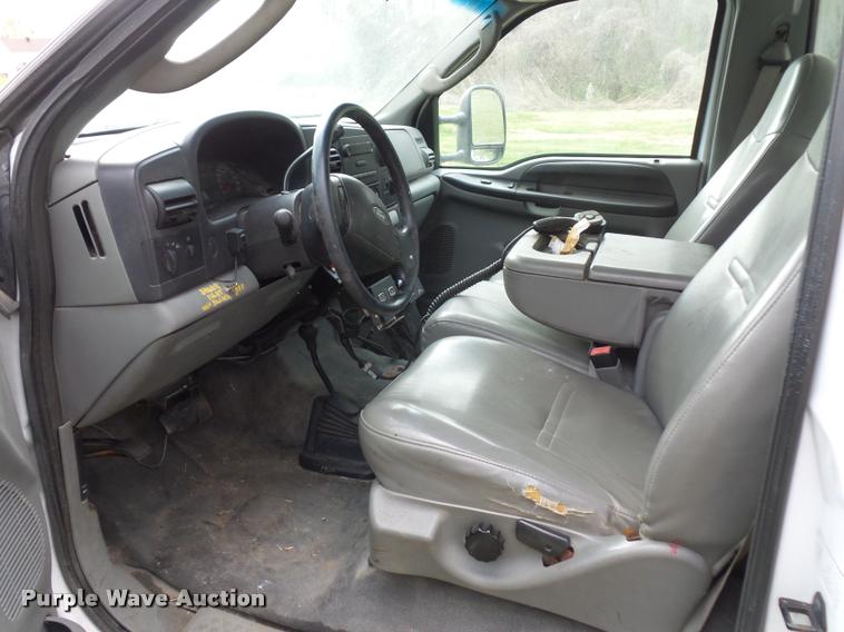 image for item BH9287 2007 Ford F350 Super Duty dump bed pickup truck