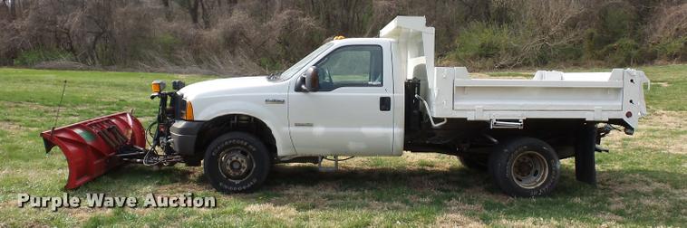 image for item BH9288 2007 Ford F350 Super Duty dump bed pickup truck