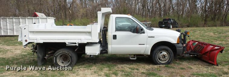 image for item BH9288 2007 Ford F350 Super Duty dump bed pickup truck