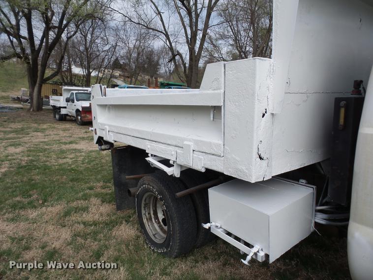 image for item BH9288 2007 Ford F350 Super Duty dump bed pickup truck