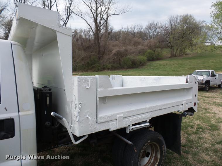 image for item BH9288 2007 Ford F350 Super Duty dump bed pickup truck