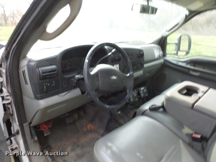 image for item BH9288 2007 Ford F350 Super Duty dump bed pickup truck