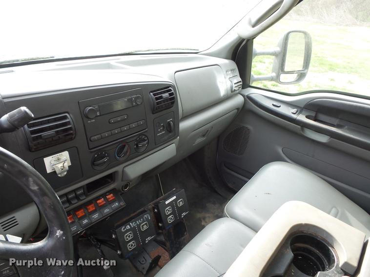 image for item BH9288 2007 Ford F350 Super Duty dump bed pickup truck