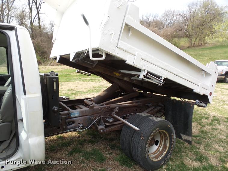 image for item BH9288 2007 Ford F350 Super Duty dump bed pickup truck