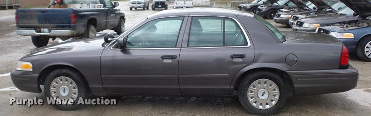 image for item BI9099 2004 Ford Crown Victoria Police Interceptor