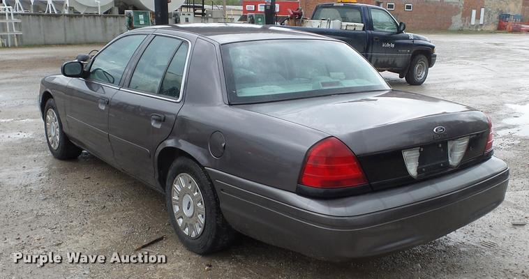 image for item BI9099 2004 Ford Crown Victoria Police Interceptor