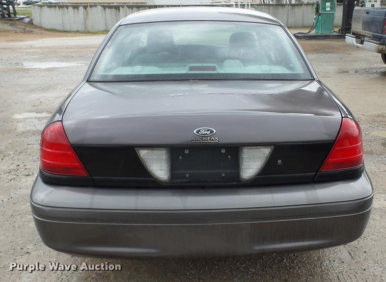 image for item BI9099 2004 Ford Crown Victoria Police Interceptor