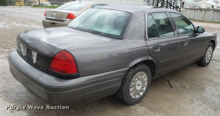 image for item BI9099 2004 Ford Crown Victoria Police Interceptor