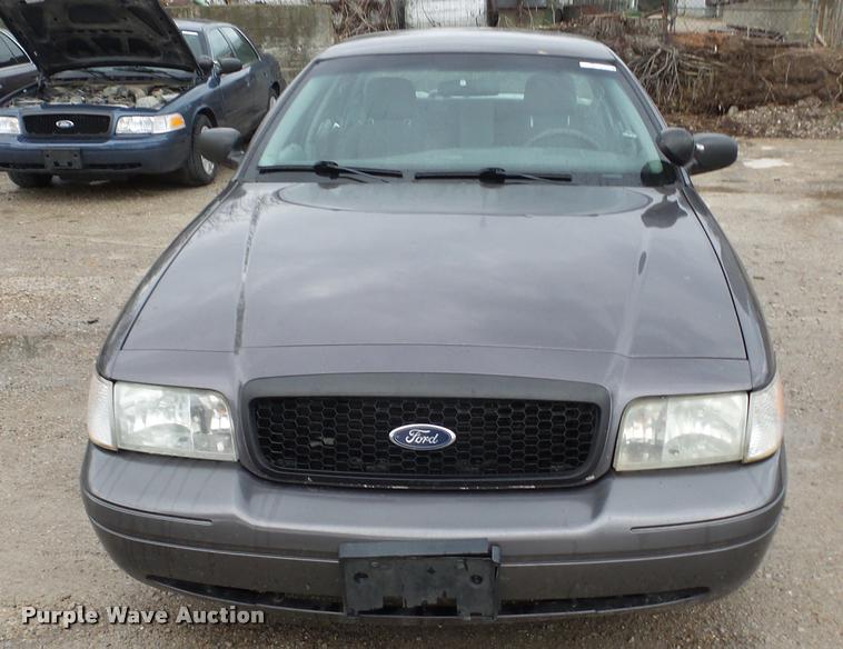 image for item BI9099 2004 Ford Crown Victoria Police Interceptor