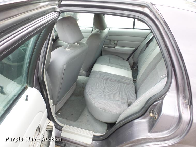 image for item BI9099 2004 Ford Crown Victoria Police Interceptor