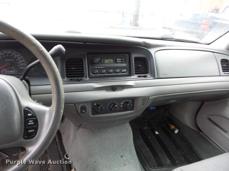 image for item BI9099 2004 Ford Crown Victoria Police Interceptor