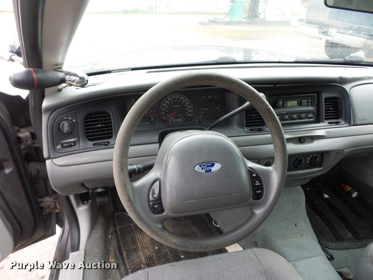 image for item BI9099 2004 Ford Crown Victoria Police Interceptor