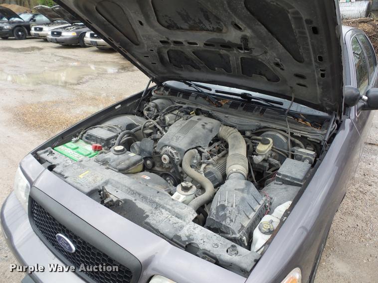 image for item BI9099 2004 Ford Crown Victoria Police Interceptor