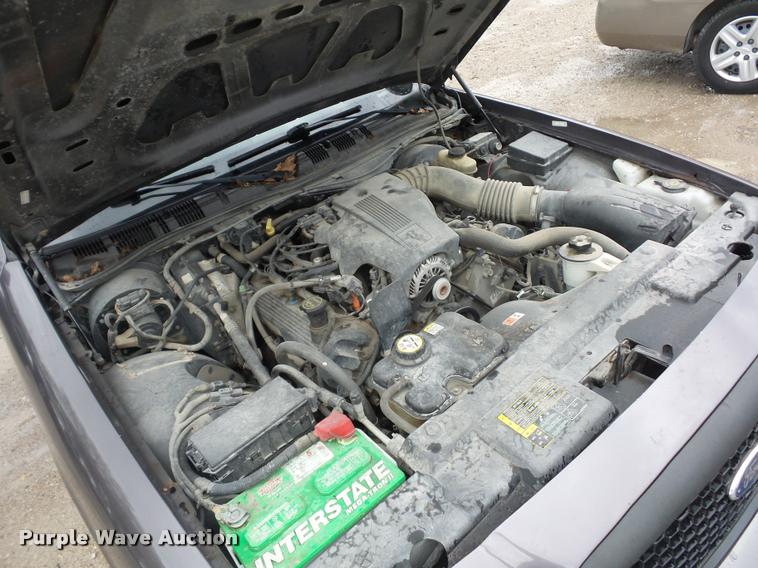 image for item BI9099 2004 Ford Crown Victoria Police Interceptor