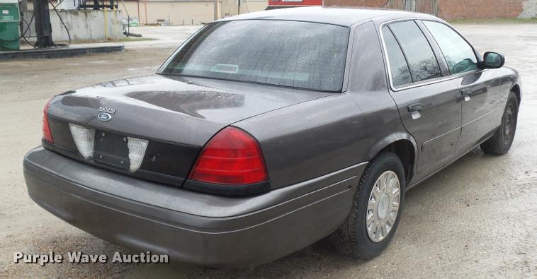 image for item BI9101 2004 Ford Crown Victoria Police Interceptor