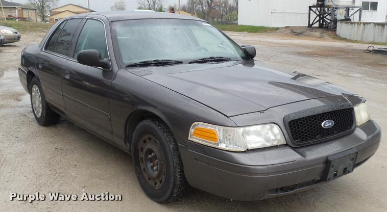 image for item BI9101 2004 Ford Crown Victoria Police Interceptor
