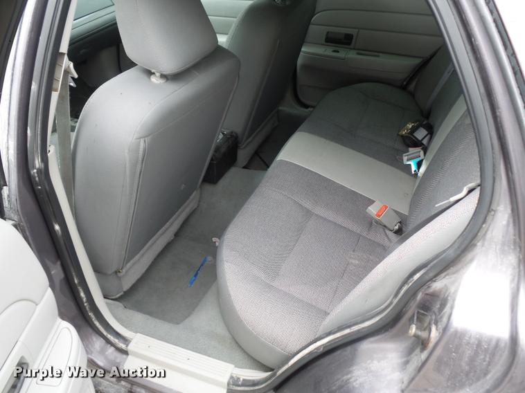image for item BI9101 2004 Ford Crown Victoria Police Interceptor
