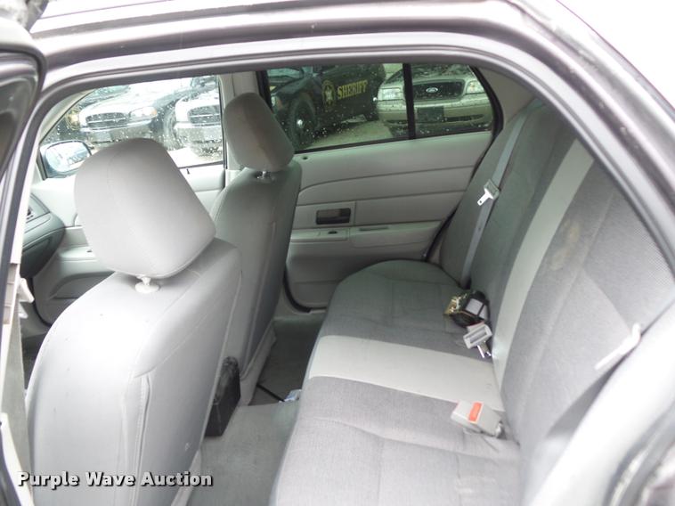 image for item BI9101 2004 Ford Crown Victoria Police Interceptor