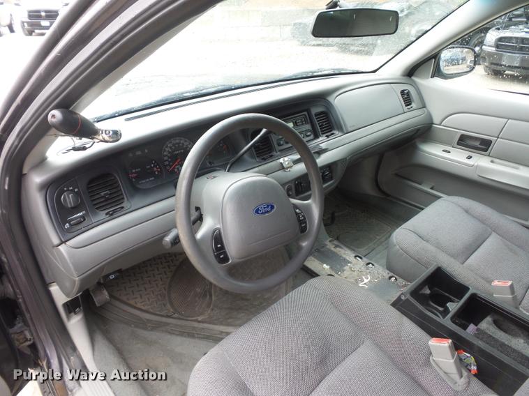 image for item BI9101 2004 Ford Crown Victoria Police Interceptor