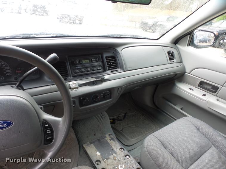 image for item BI9101 2004 Ford Crown Victoria Police Interceptor