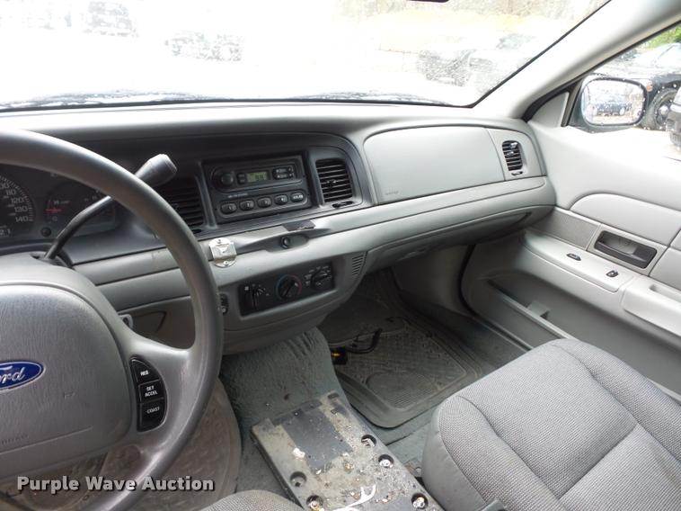 image for item BI9101 2004 Ford Crown Victoria Police Interceptor