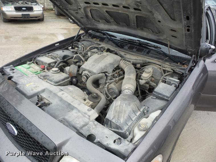 image for item BI9101 2004 Ford Crown Victoria Police Interceptor