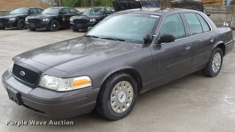 image for item BI9103 2003 Ford Crown Victoria Police Interceptor