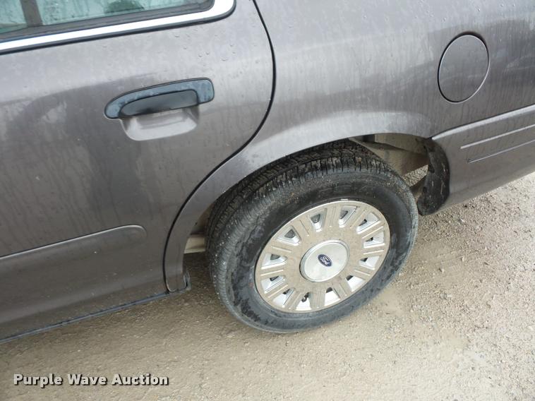 image for item BI9103 2003 Ford Crown Victoria Police Interceptor