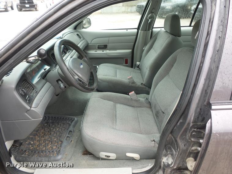 image for item BI9103 2003 Ford Crown Victoria Police Interceptor