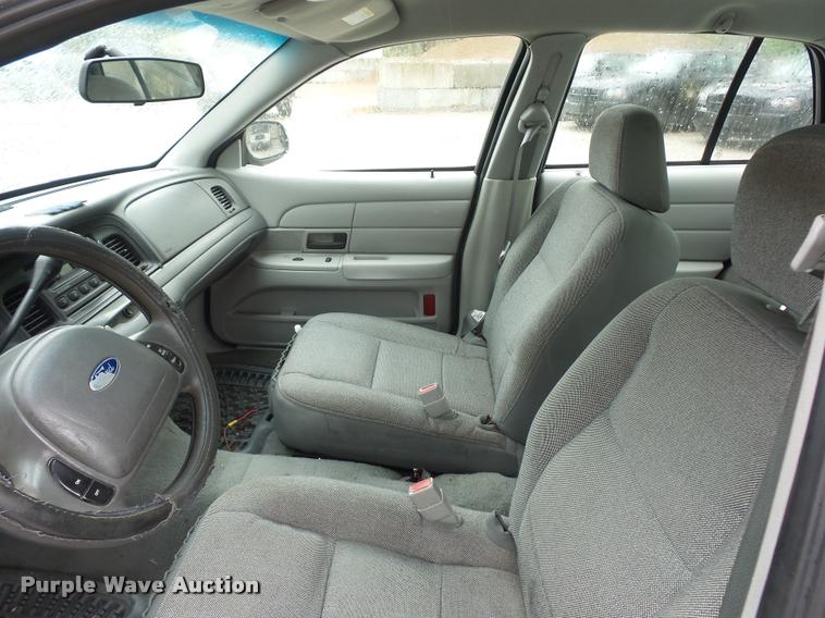 image for item BI9103 2003 Ford Crown Victoria Police Interceptor