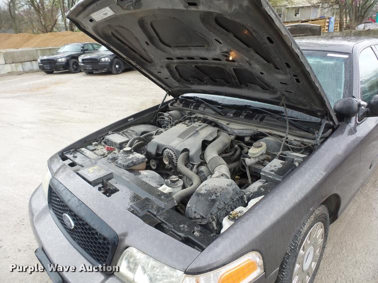 image for item BI9103 2003 Ford Crown Victoria Police Interceptor
