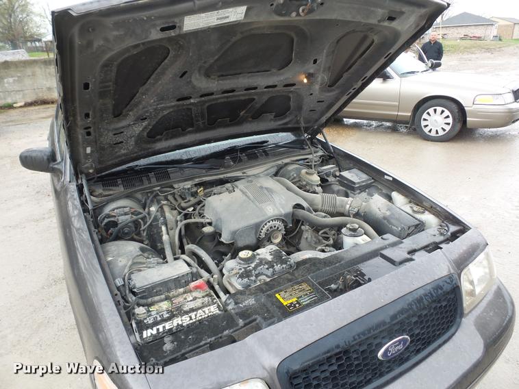 image for item BI9103 2003 Ford Crown Victoria Police Interceptor