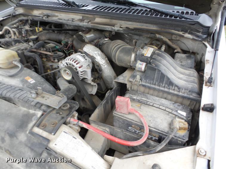 image for item BZ9704 2000 Ford F350 Super Duty pickup truck cab and chassis