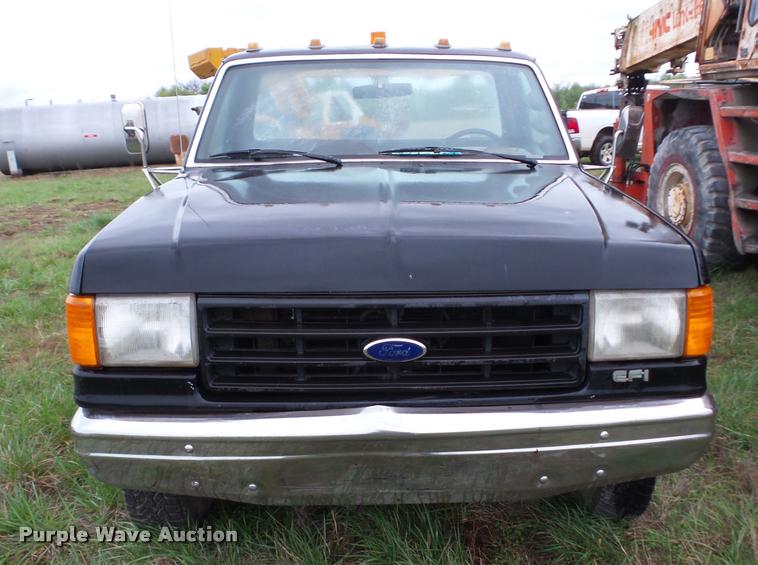 image for item BZ9705 1988 Ford F350 pickup truck cab and chassis