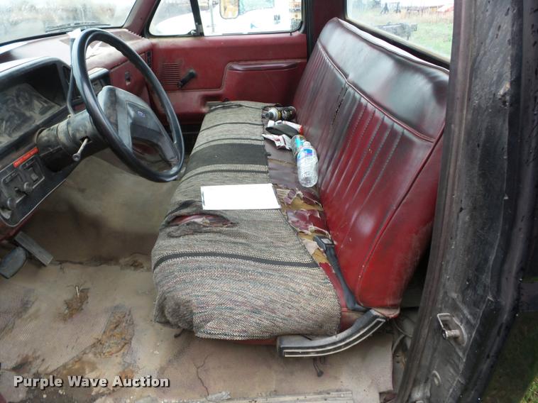 image for item BZ9705 1988 Ford F350 pickup truck cab and chassis