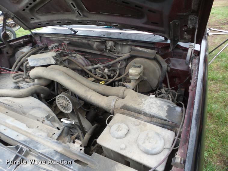 image for item BZ9705 1988 Ford F350 pickup truck cab and chassis